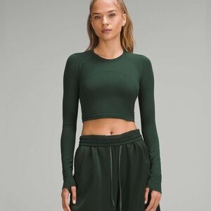 Lululemon Swiftly Tech Long Sleeve Crop in Legacy Green size 10